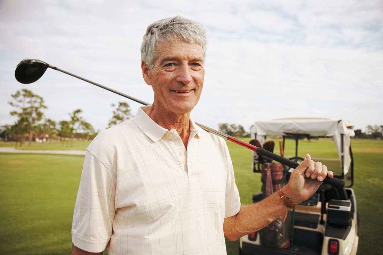 My golf buddy worked as a financial adviser. Here's how I knew his friendship was fake.