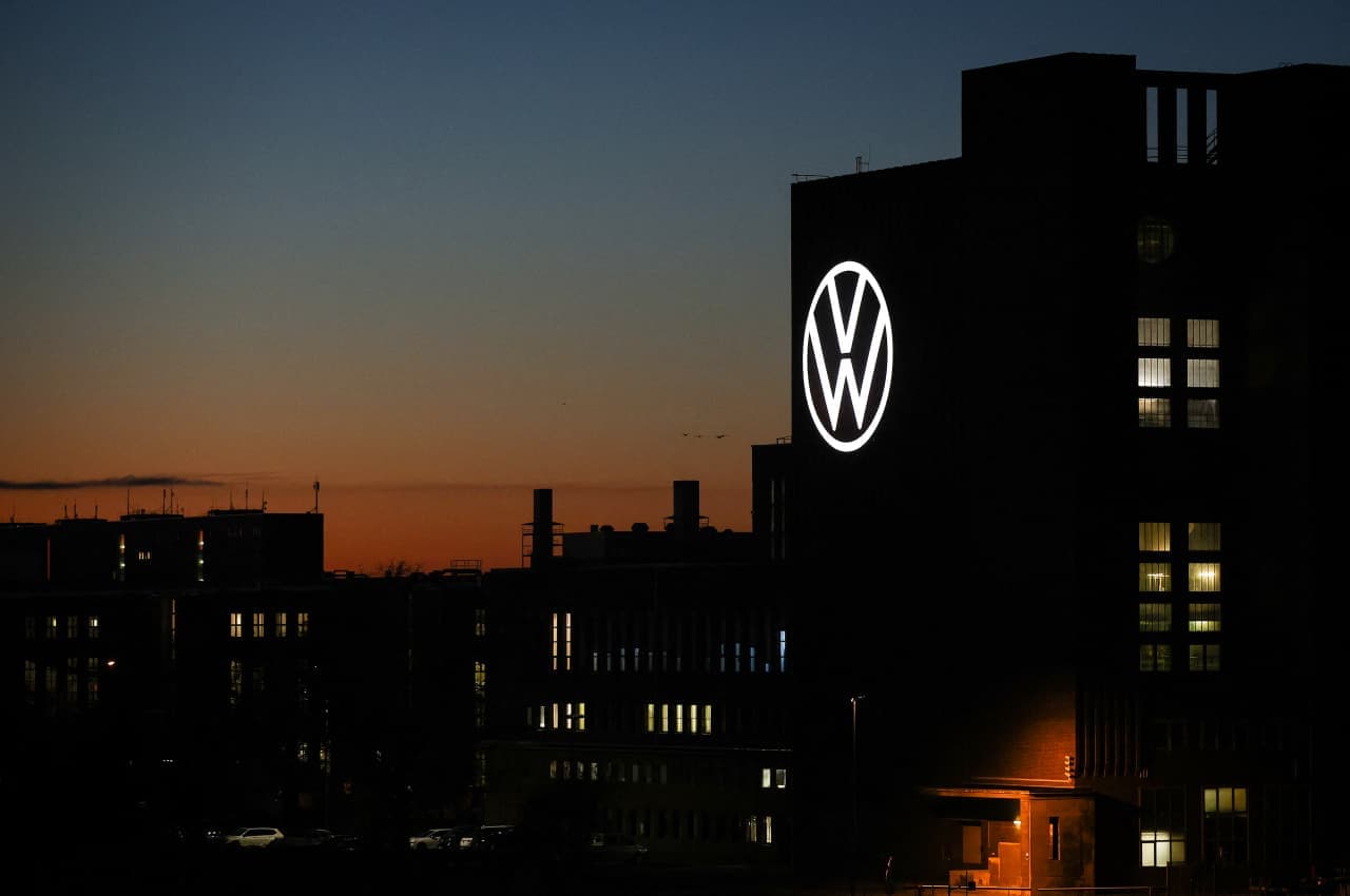 Volkswagen’s stock nears a 15-year low on reports of massive planned layoffs