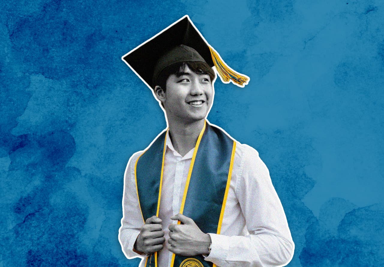 The trade-off of graduating college early: No debt, but no job?