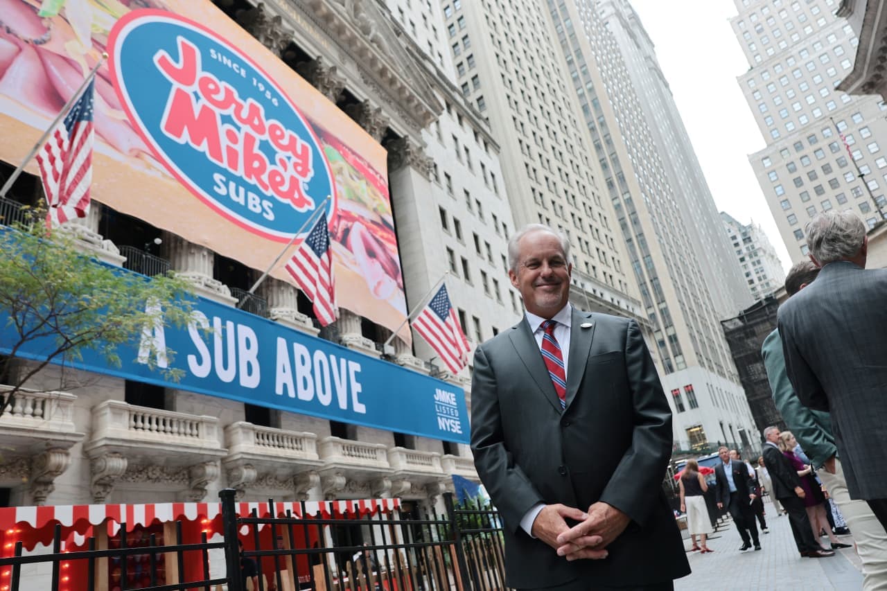 Jersey Mike’s spent almost ‘zero dollars’ on digital marketing. That’s now changing.