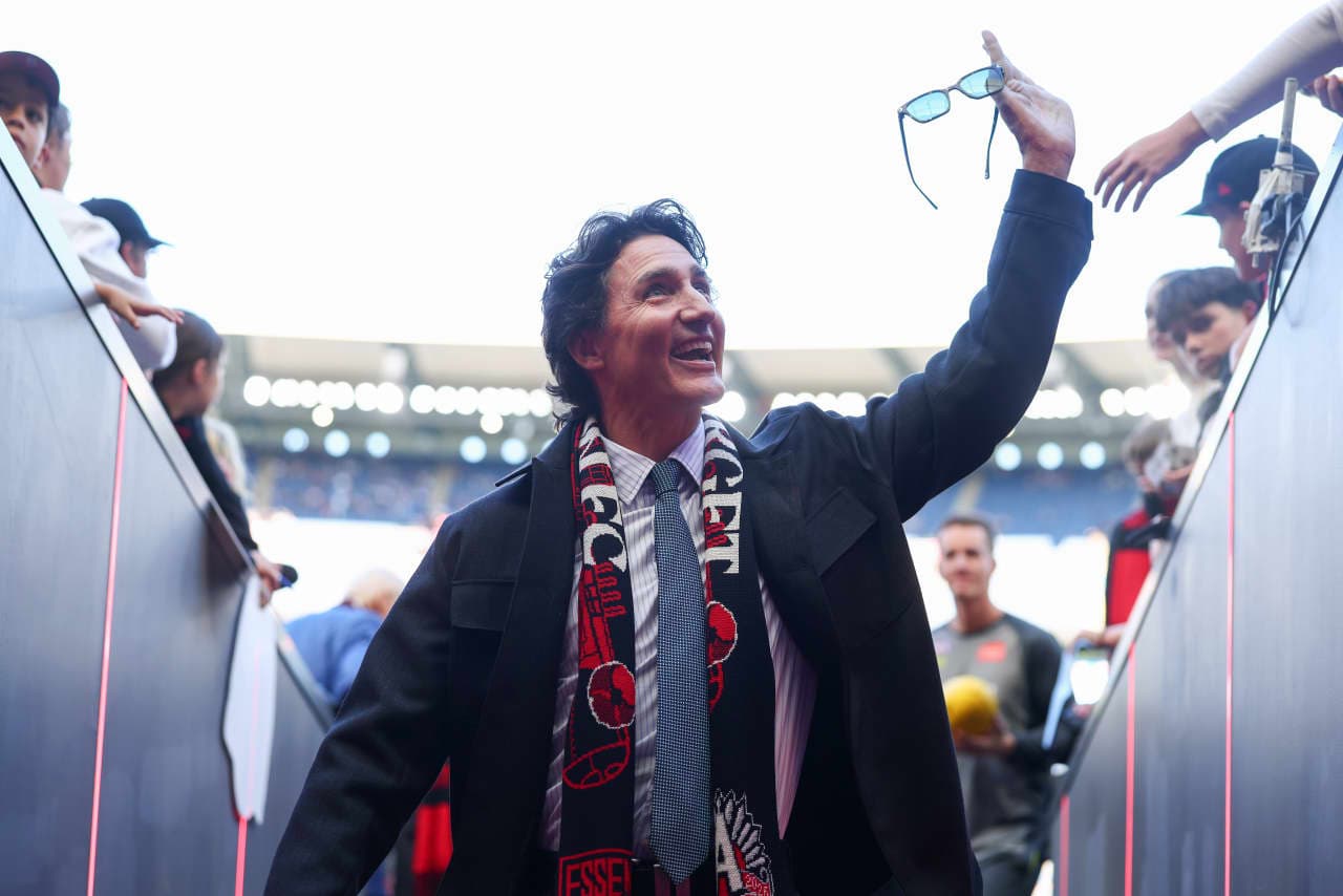 Did Justin Trudeau buy his $3.1 million Montreal mansion in hopes Katy Perry would move in?