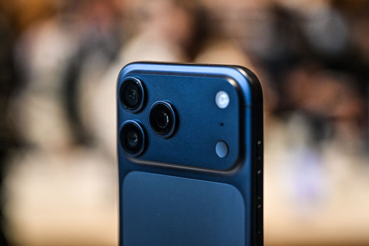 The next boost to Apple’s stock could come from an iPhone price hike