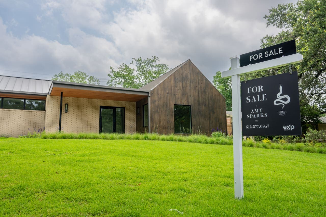 SpaceX employees now have enough wealth on paper to buy every home in this Texas city