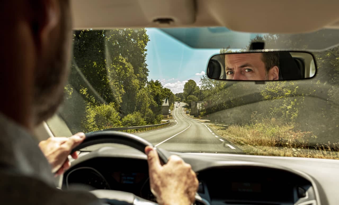 ‘I have a $2,000 deductible’: I reported a cracked windshield on my Hertz rental car. Can they charge me?