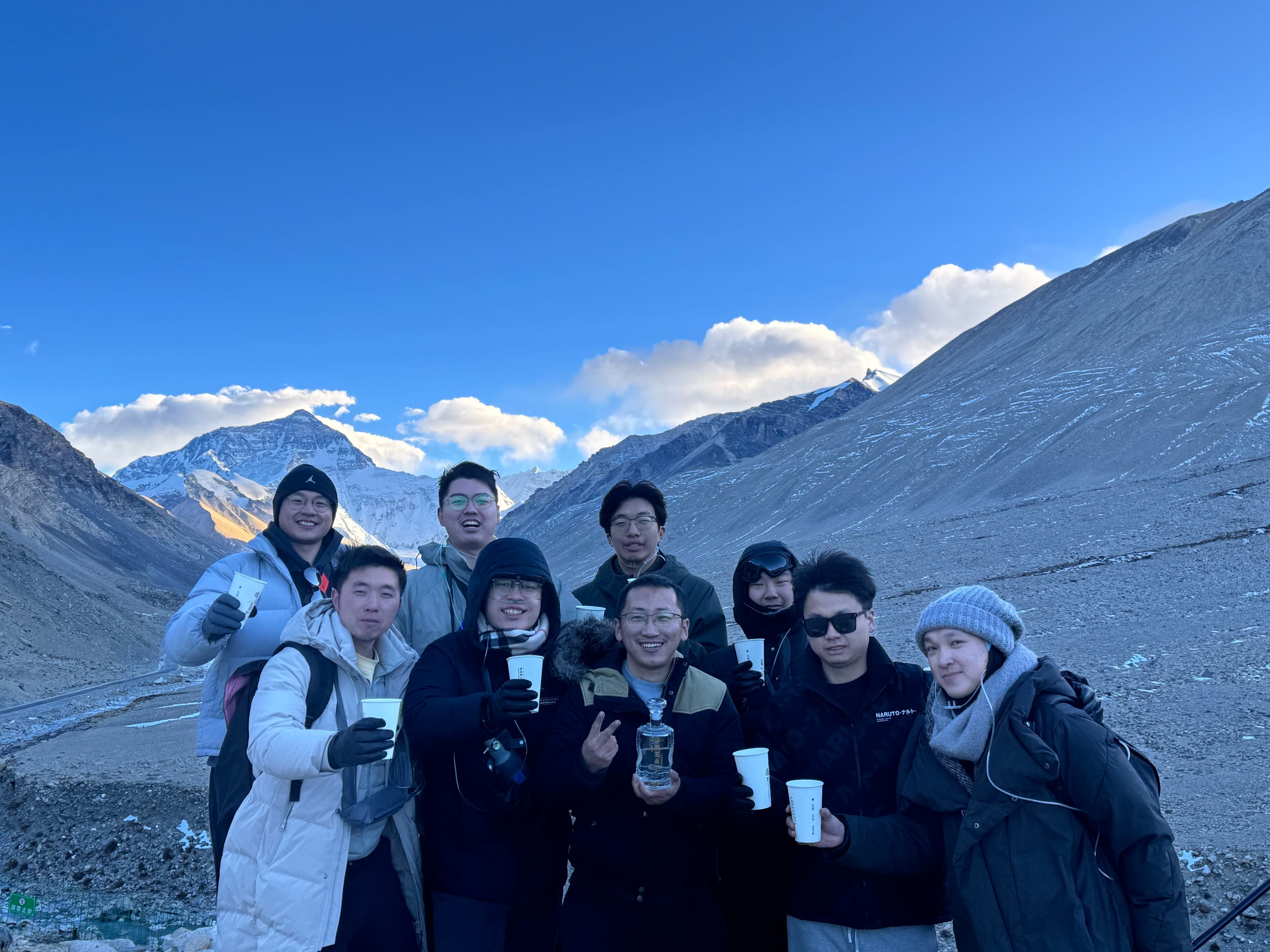 港大教授李弘扬创业做通用全身具身大脑,获真格高榕IDG五源等数亿种子轮融资|硬氪独家