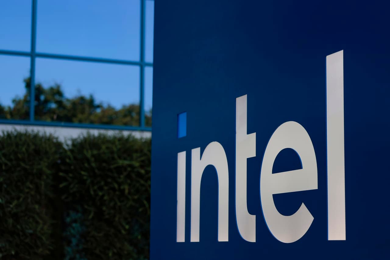 Intel plans to sell $15 billion worth of stock after it has risen 400% in a year