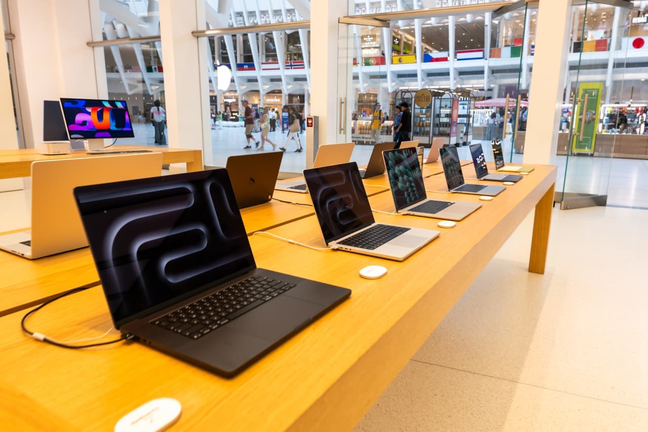 Apple heads for $460 billion wipeout with its stock seeing worst post-earnings drop in 13 years