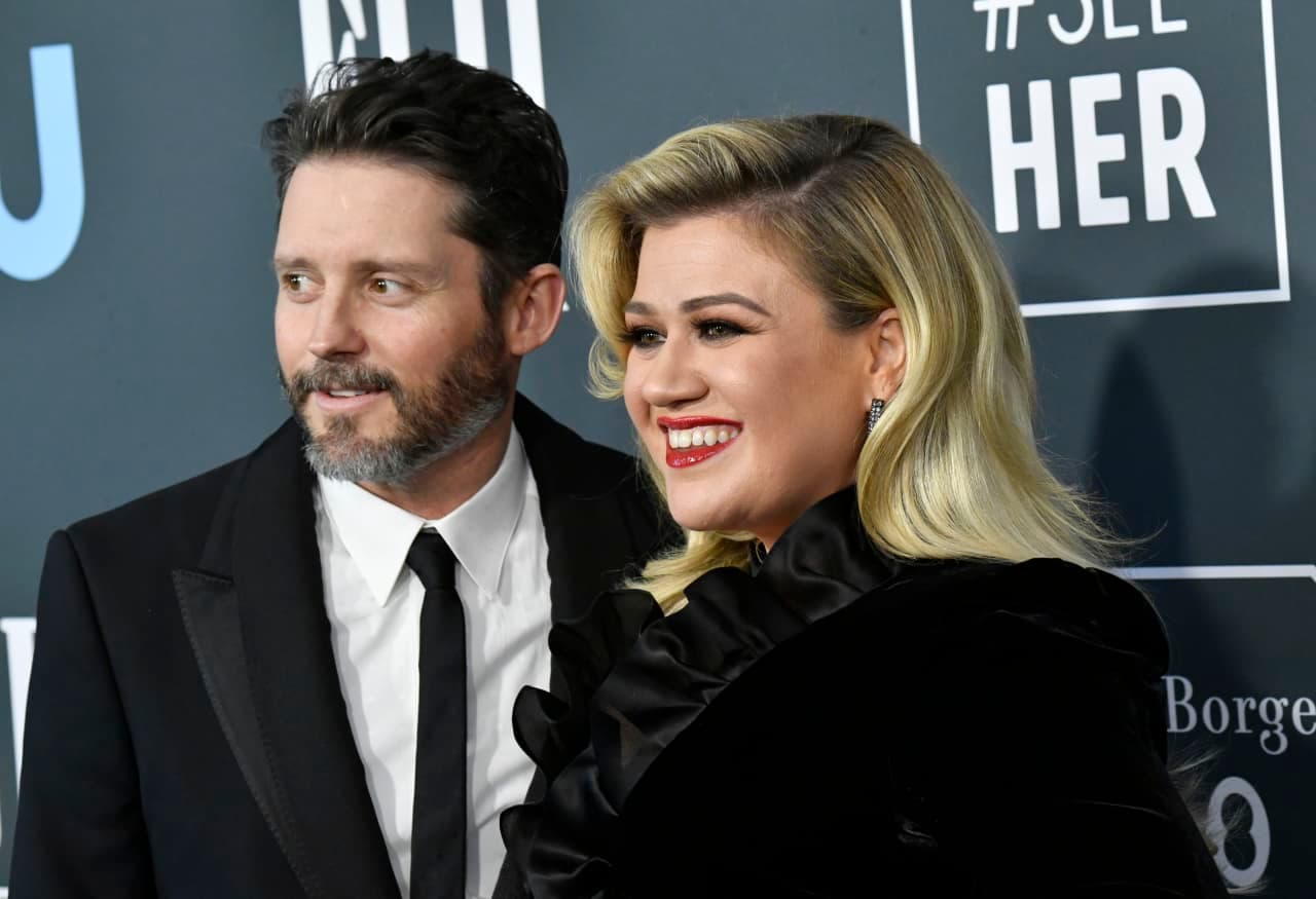 Montana home of Kelly Clarkson’s late ex-husband Brandon Blackstock listed for $2.9 million