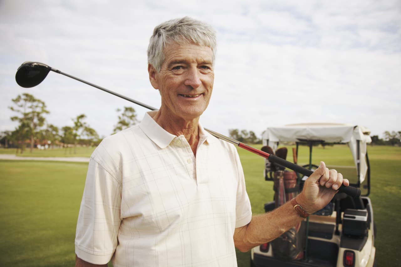 My golf buddy worked as a financial adviser. Here's how I knew his friendship was fake.