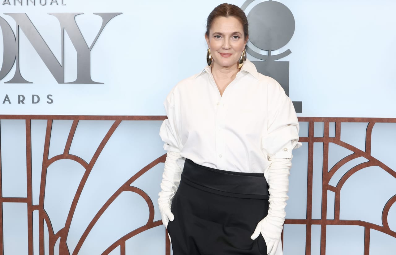 After selling her $5 million Westchester home, Drew Barrymore shows off her RV