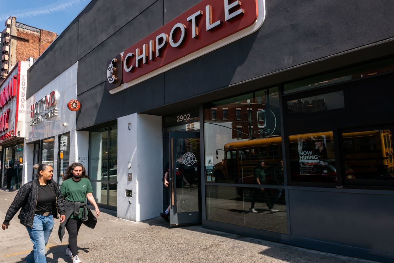 Chipotle pulls jalapenos from some locations after salmonella investigation. Here’s what to know.