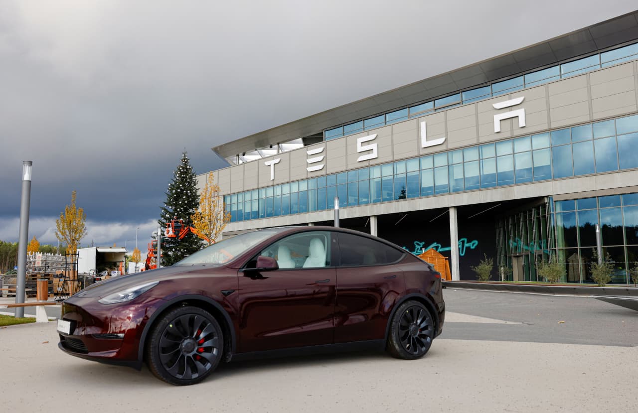 Tesla deliveries are set to rise — no thanks to the U.S.