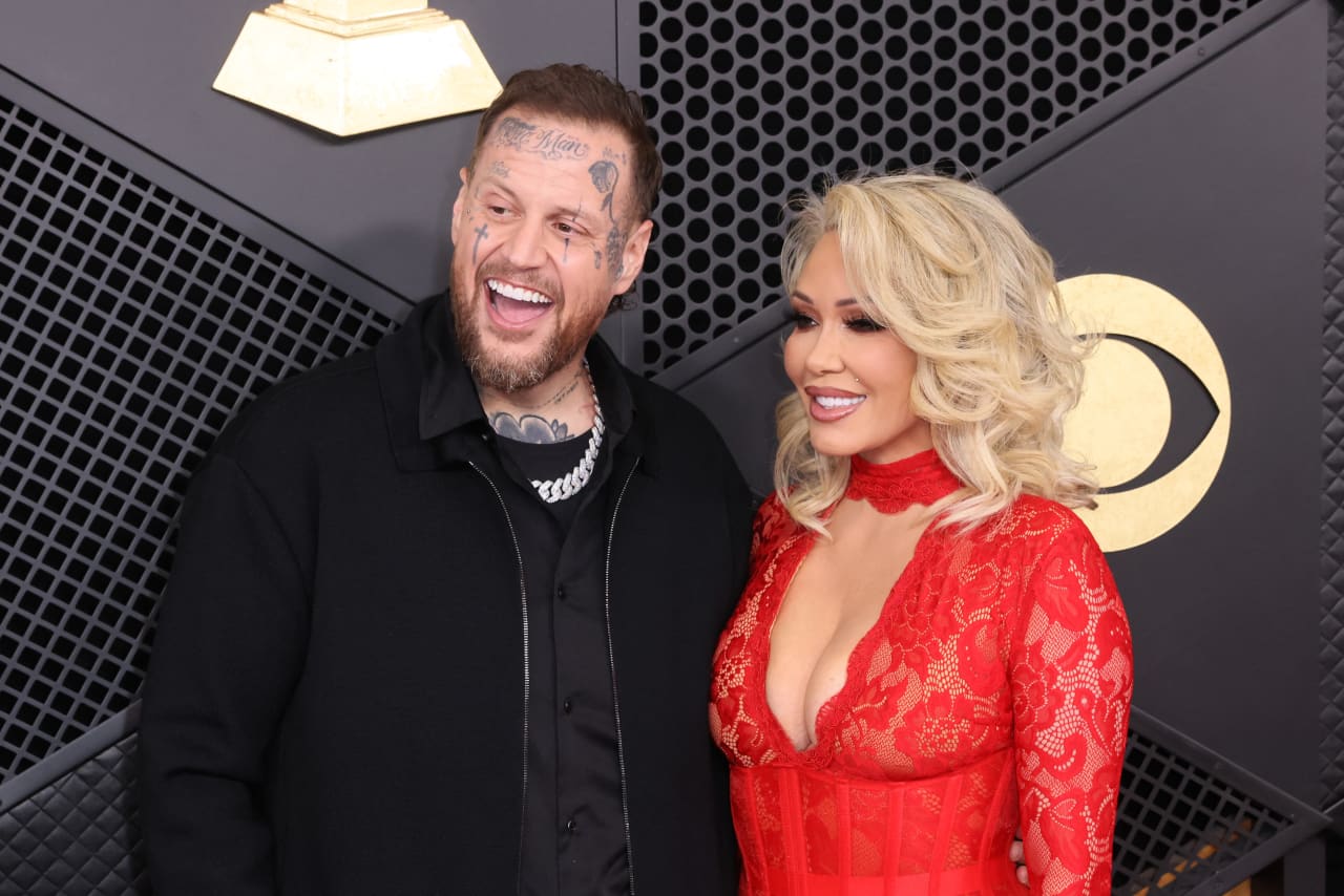Jelly Roll’s ex-wife Bunnie Xo says he gave her their $6 million Tennessee estate in divorce