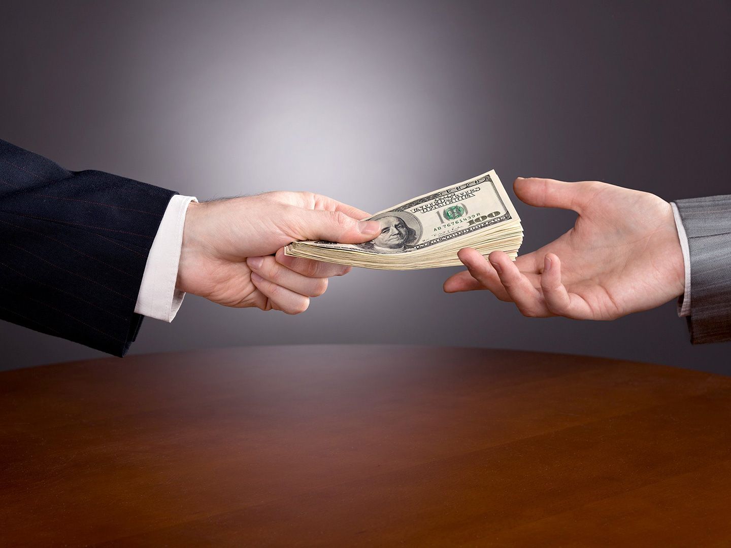 XRP holders can now borrow RLUSD on Ethereum through $280 million lending pool