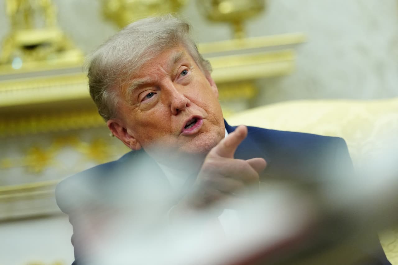 Trump floats idea of Australia’s retirement system again. But what about Social Security?