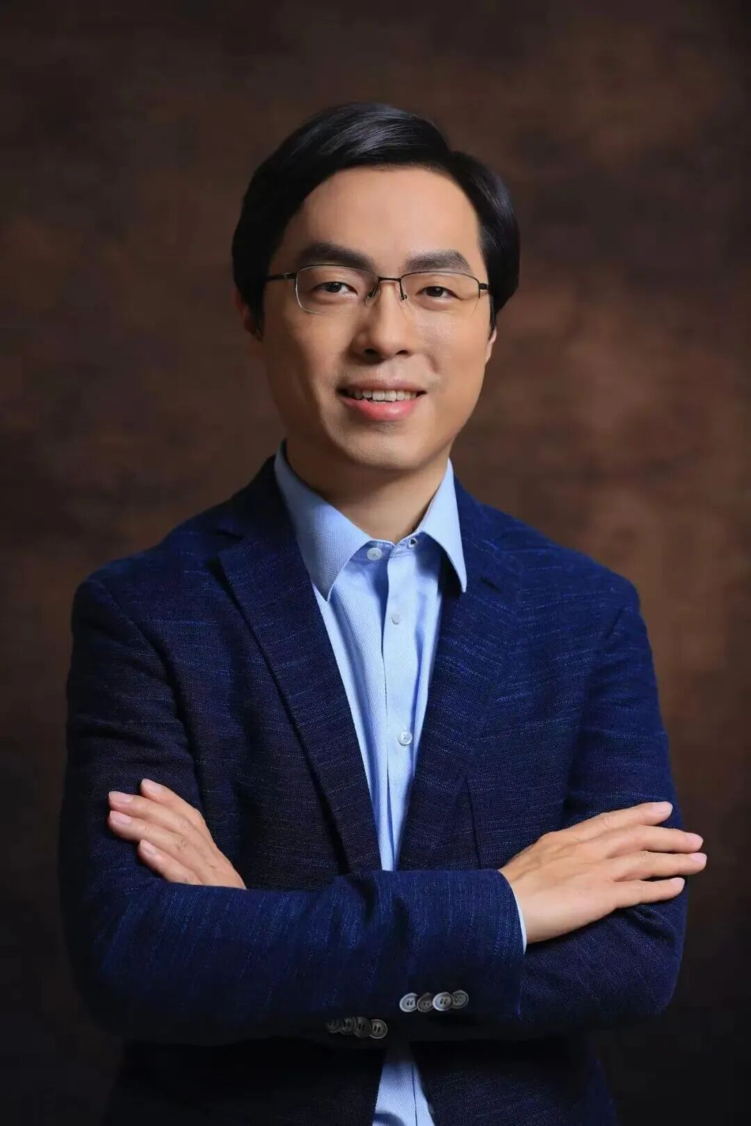 硬氪专访 | 智源研究院院长王仲远:VLA不会死,但世界模型是未来