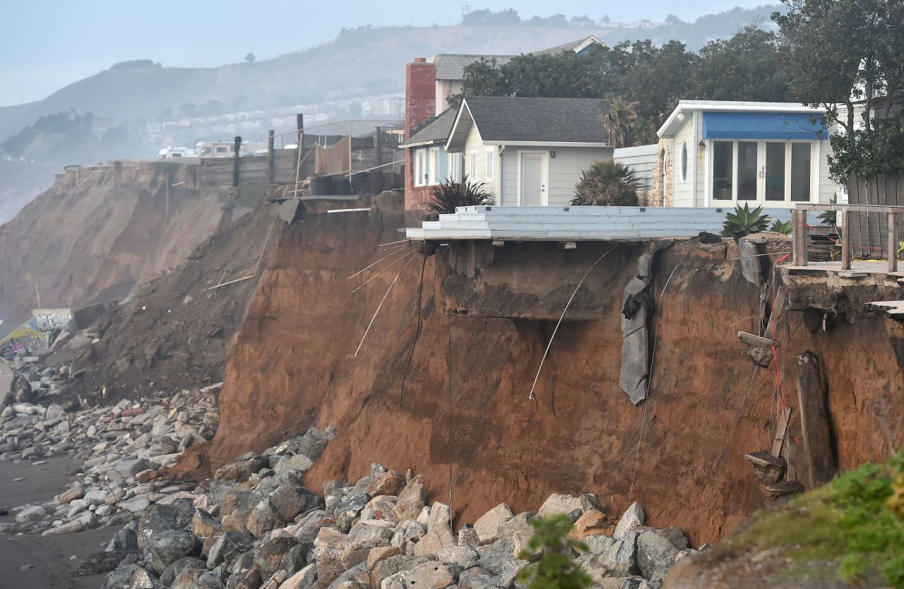 Forget oil. A surging El Niño could kill Fed rate cuts — and these stocks stand to win.