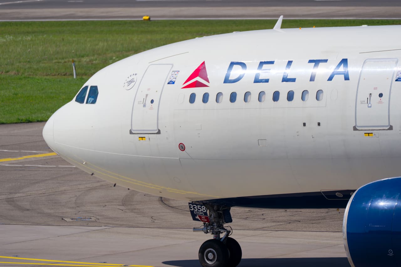 Delta reports record revenue and a profit beat, even as fuel costs surge