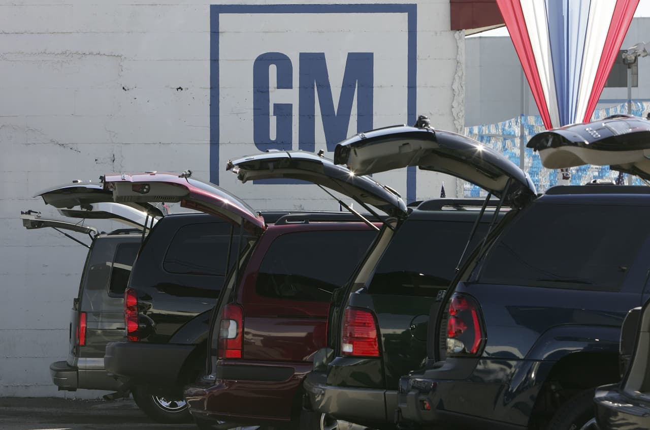 GM’s stock bounces back as revenue grows for the first time in over a year