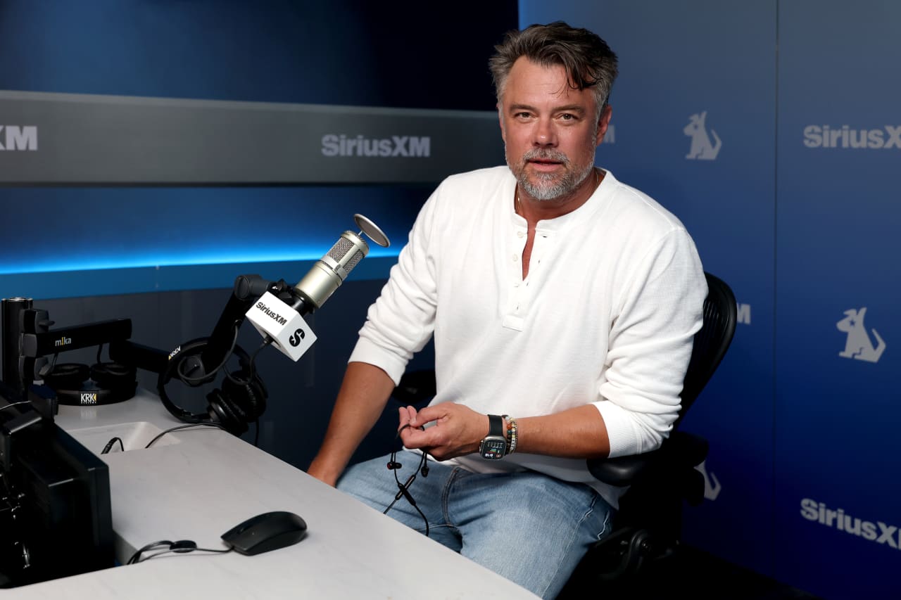 ‘Ransom Canyon’ star Josh Duhamel: The self-described ‘doomsday prepper’ quickly sells $3.4 million L.A. home