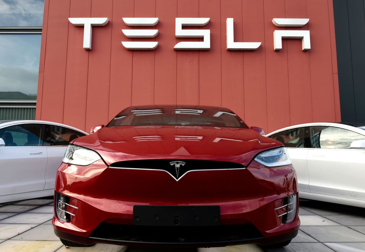 Tesla crushes delivery estimates as it’s seen ‘exiting the EV winter’