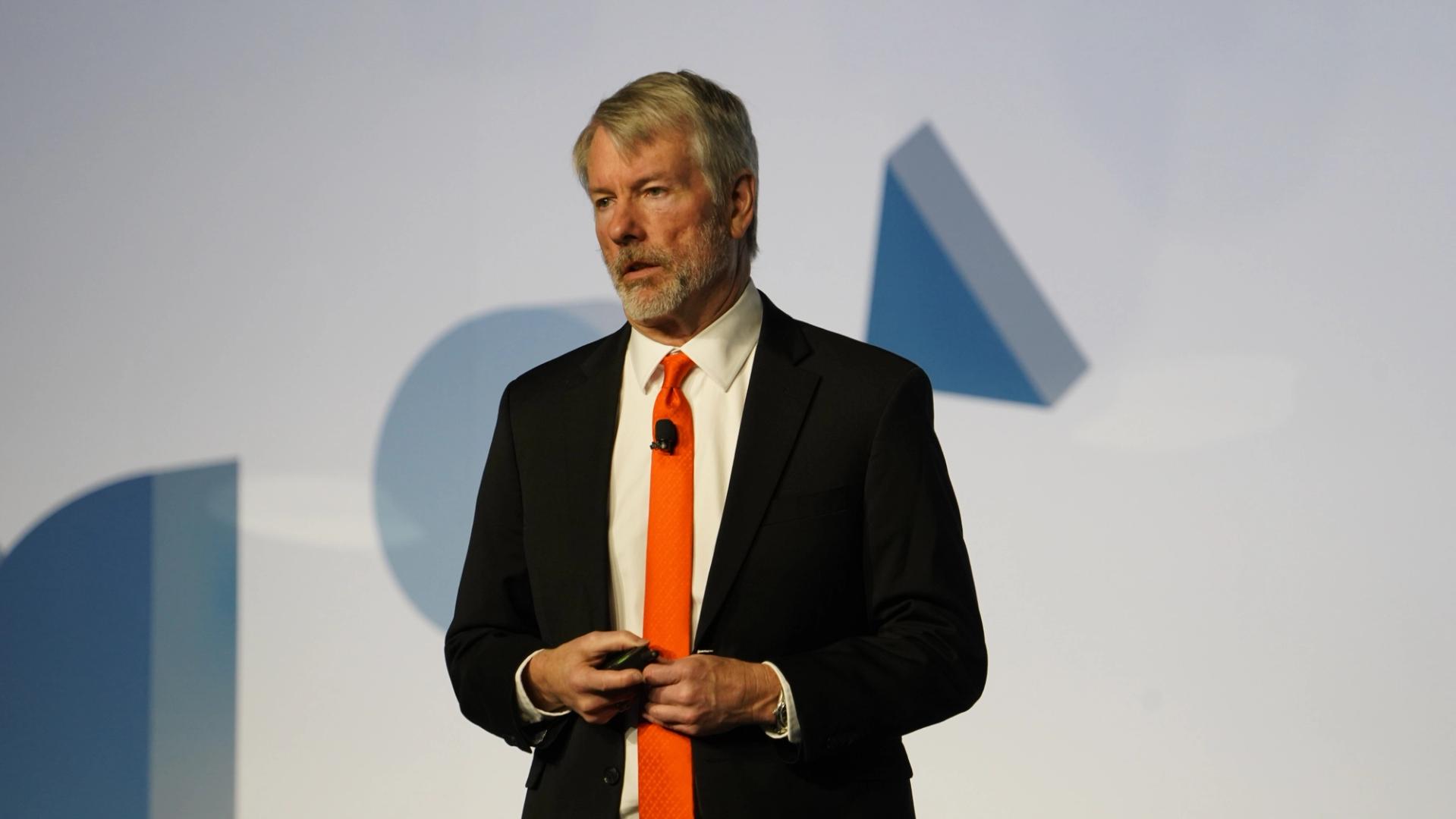 Saylor's Strategy raises cash reserves to $3.225 billion, leaving bitcoin holdings unchanged