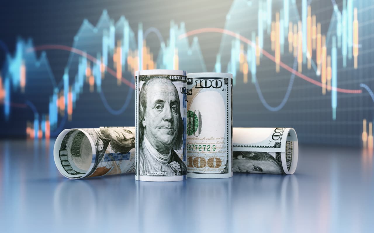 Investors haven’t been this bullish on the dollar in a decade. How the buck can keep climbing.