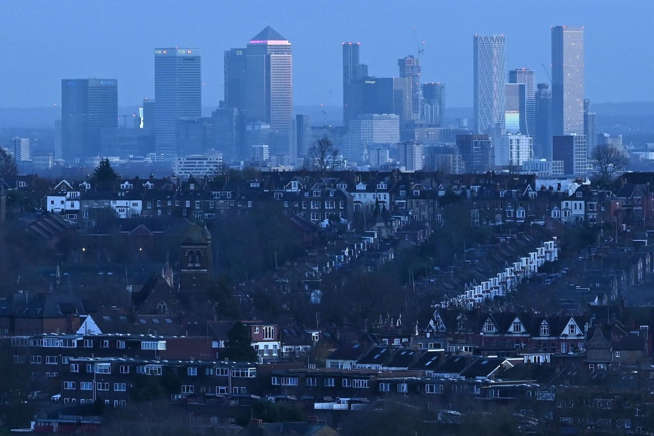 A 23% plunge in personal wealth leaves this country trailing its global peers