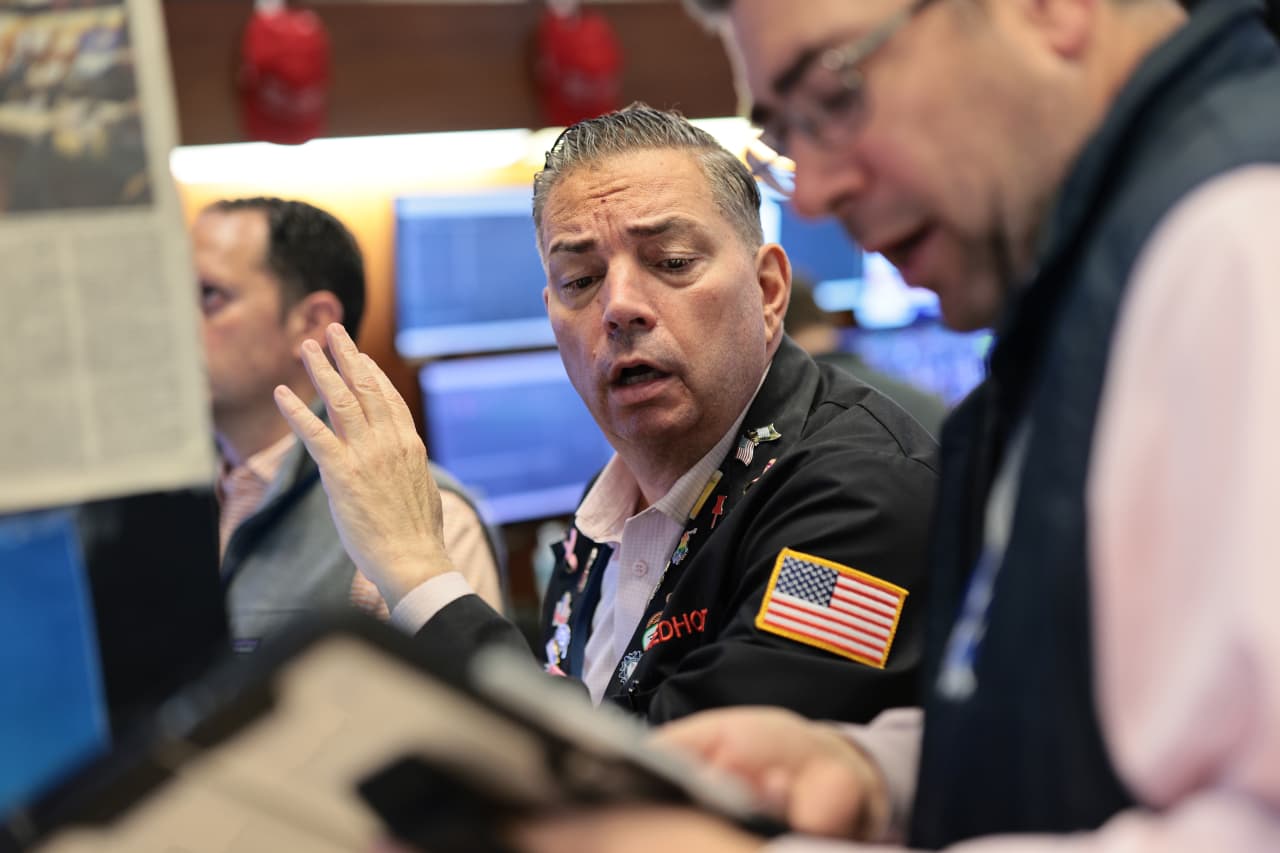 Oil is up 40% and tech is tumbling. Why it’s time to go all-in on stocks, according to these bullish strategists.