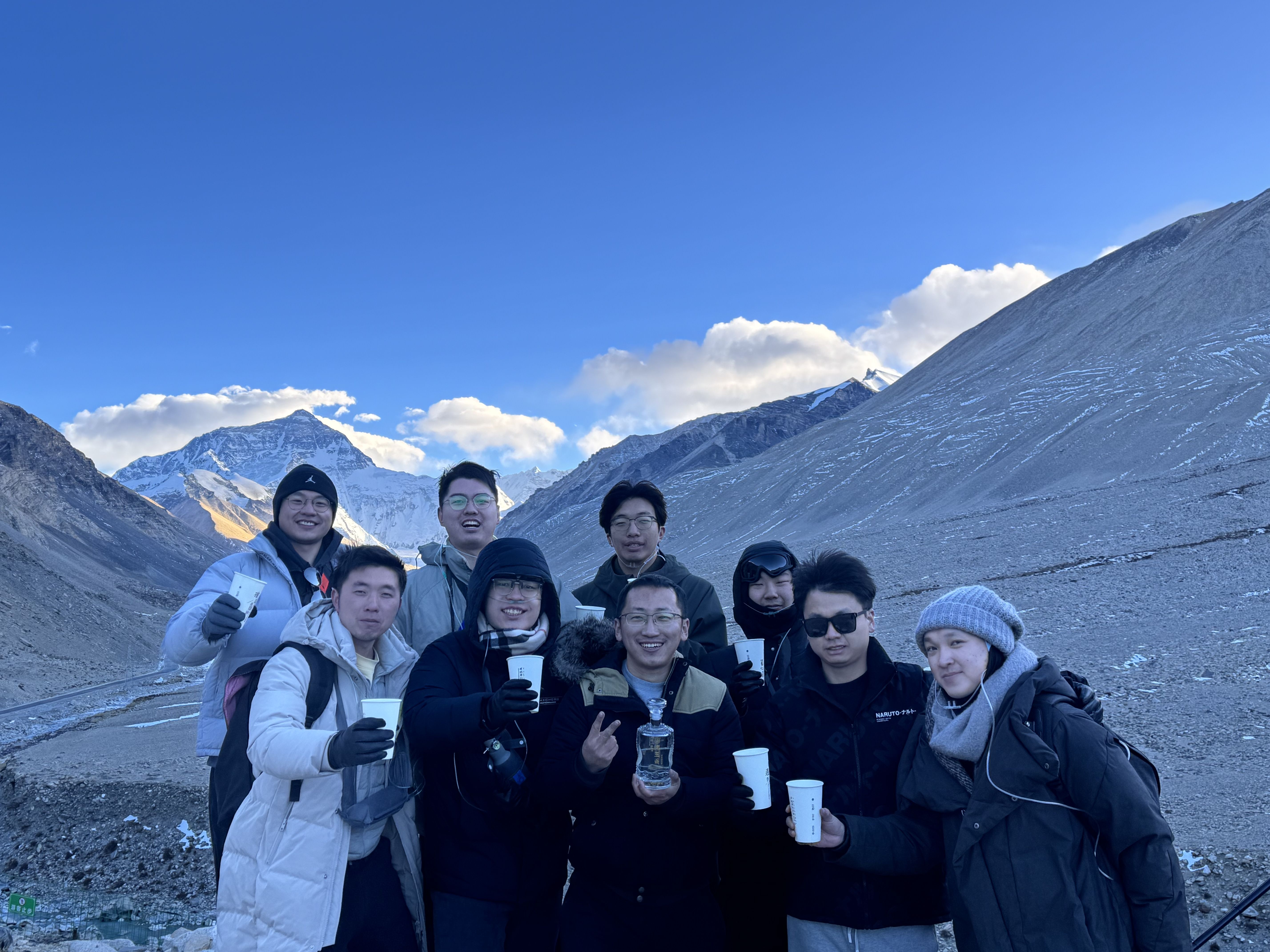 港大教授李弘扬创业做通用全身具身大脑,获真格高榕IDG五源等数亿种子轮融资|硬氪独家