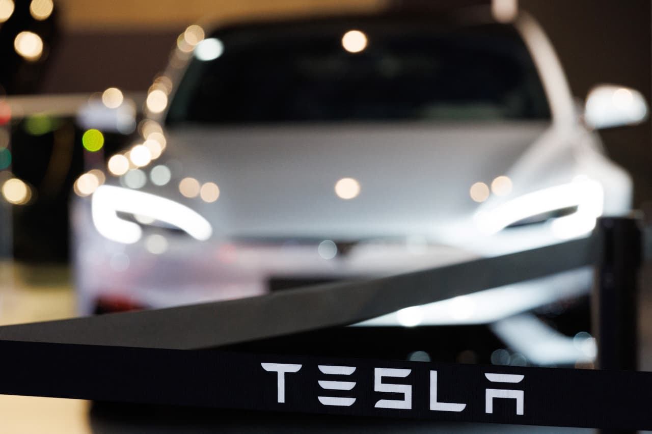 Tesla sees a $214 billion wipeout as investors pan Elon Musk’s plan to spend ‘as fast as we can’