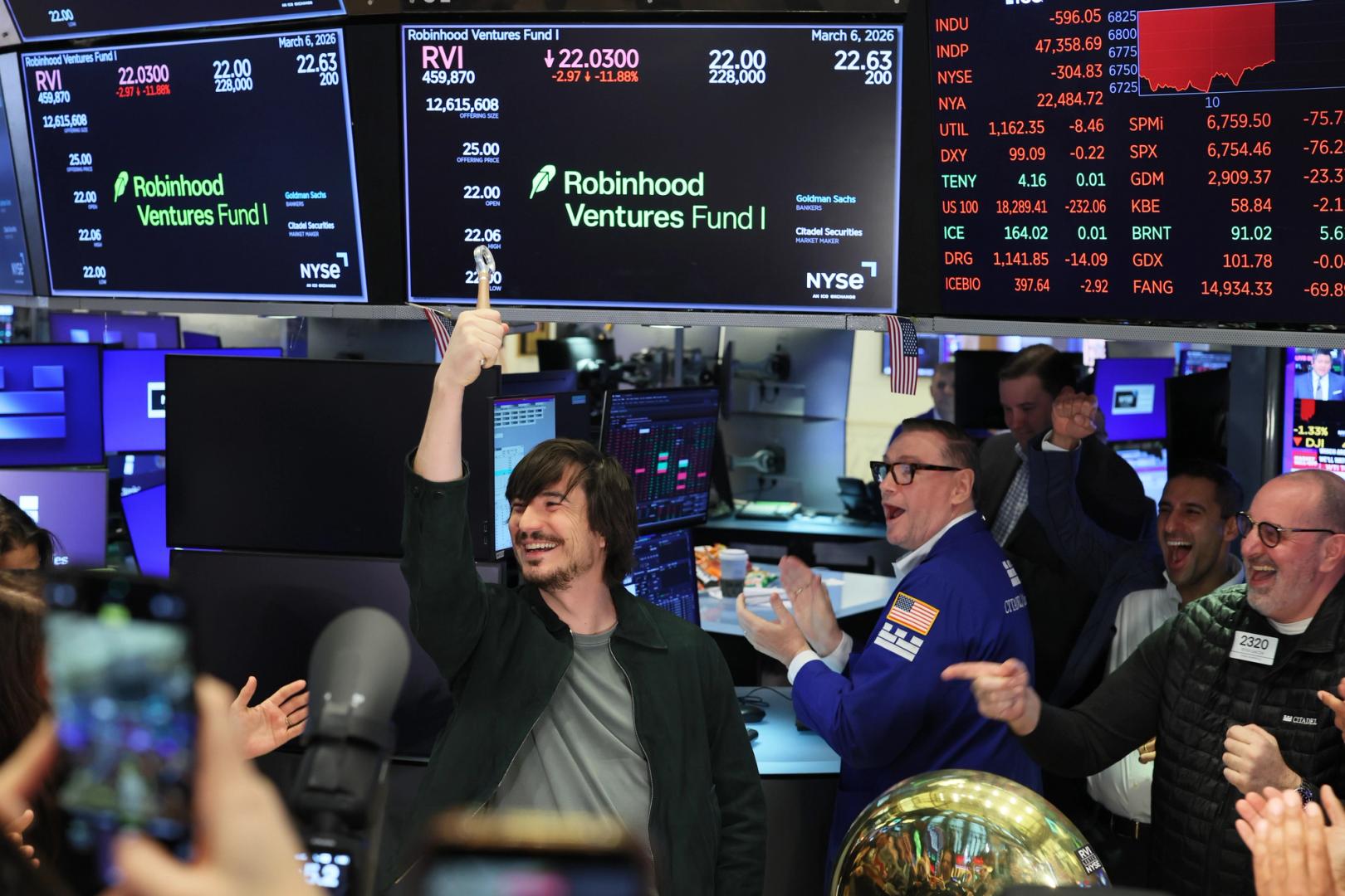 Inside Robinhood’s high-stakes bet to onboard 10 million casual users onto decentralized finance
