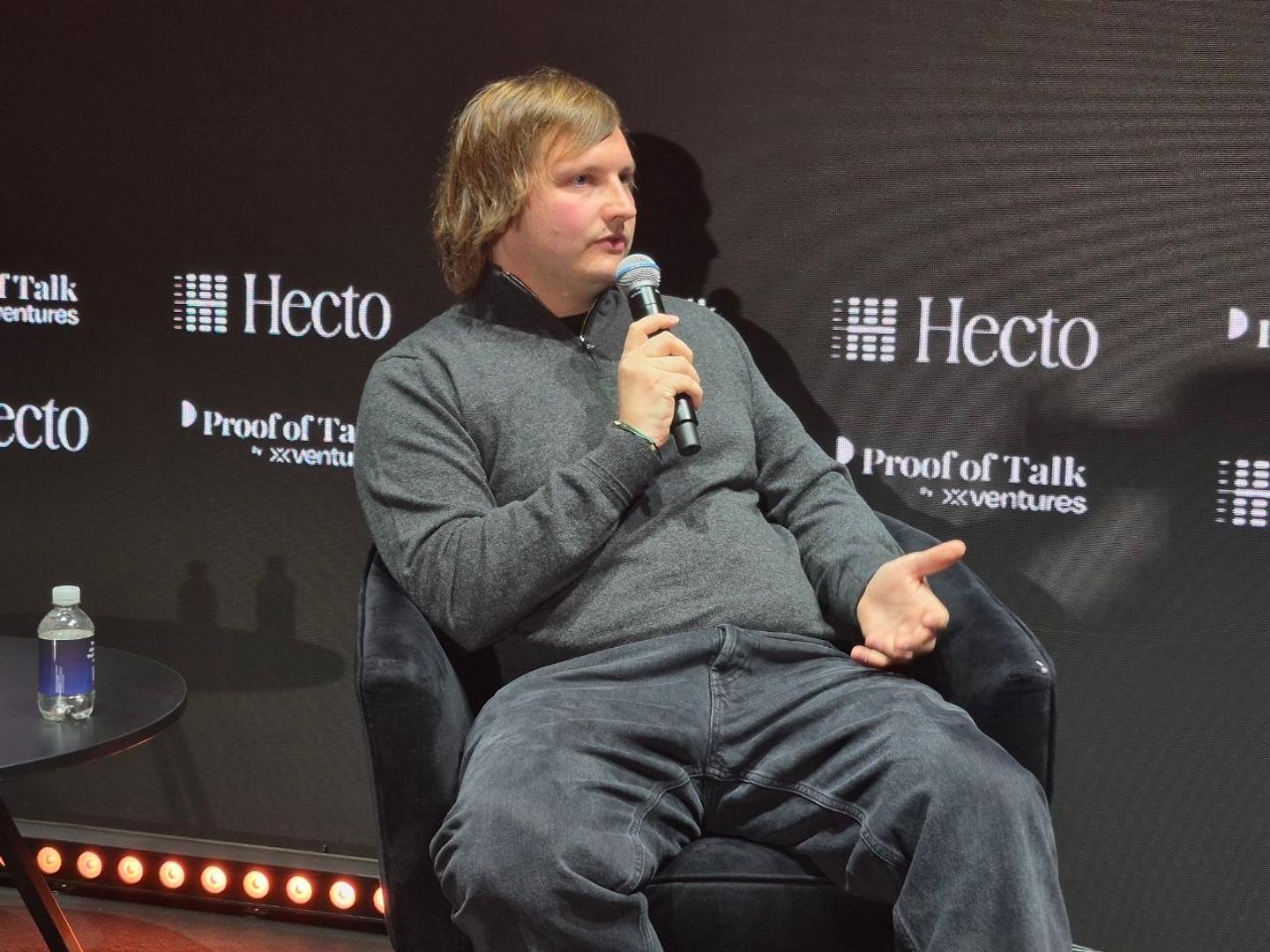 Aave rolls out vaults for yield-hungry fintech investors