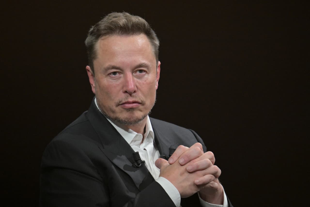 SpaceX’s stock breaks below its IPO price for the first time. Why it could still fall further.