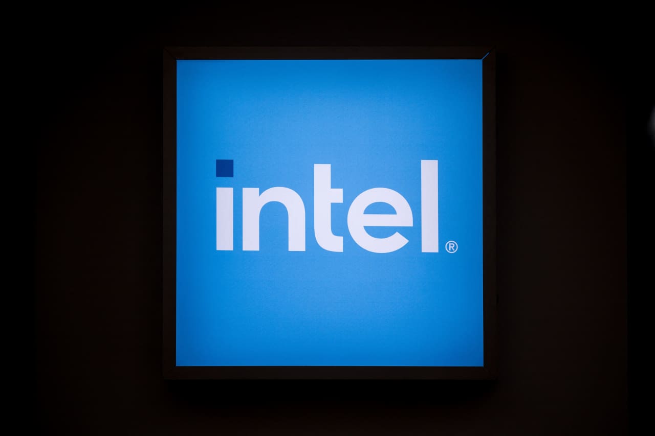 Intel earnings show just how dramatically the company has come back from being ‘near-dead’