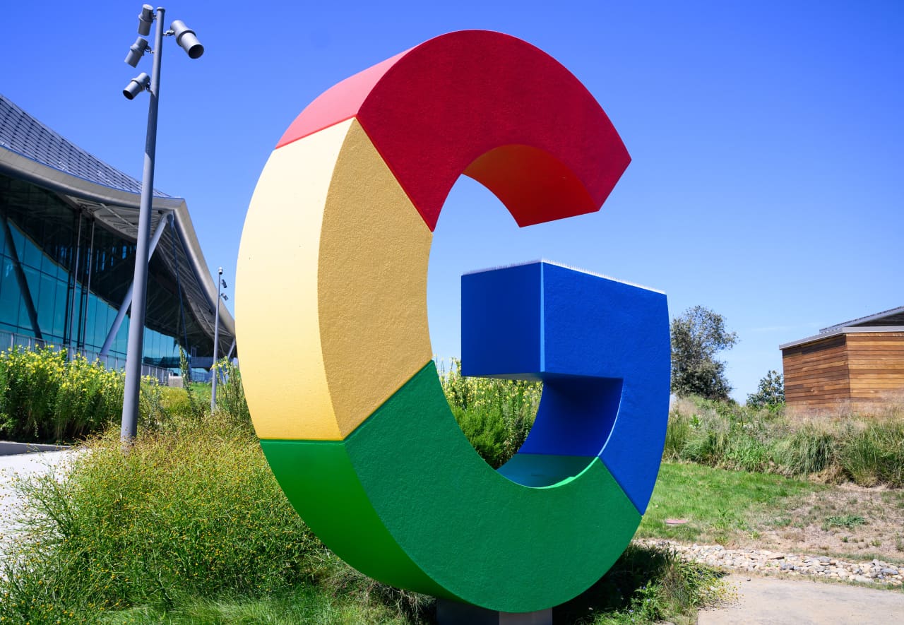 Alphabet’s massive profit growth is just an illusion, as SpaceX and Anthropic help mask a historic cash drain