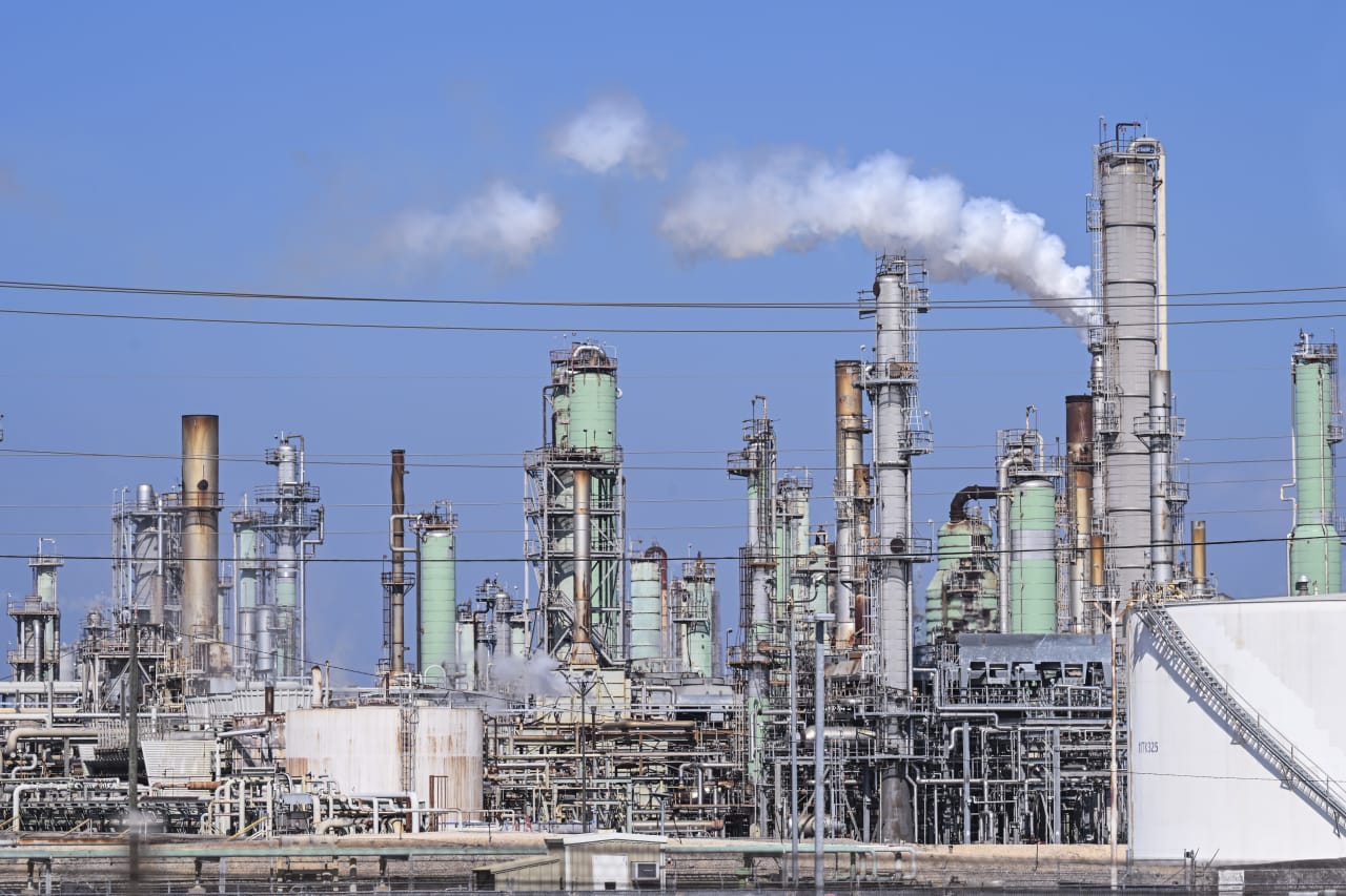 America’s oil refiners could more than triple profits as Iran war sparks massive boom