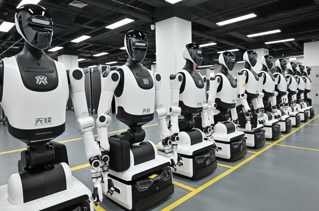 As semiconductor stocks slump, one AI-adjacent sector is thriving — and these are the stocks to buy