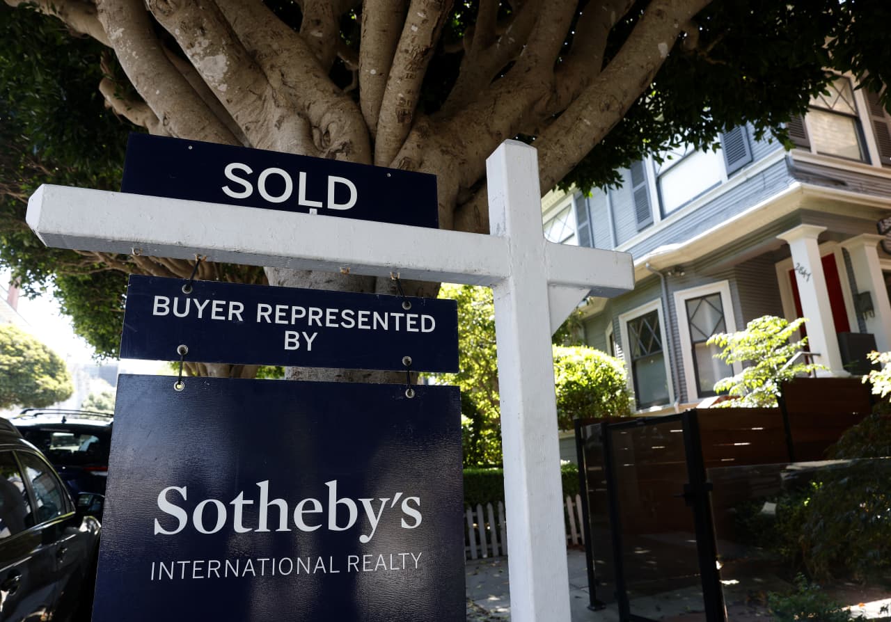 Mortgage rates jump as tensions with Iran spook bond investors