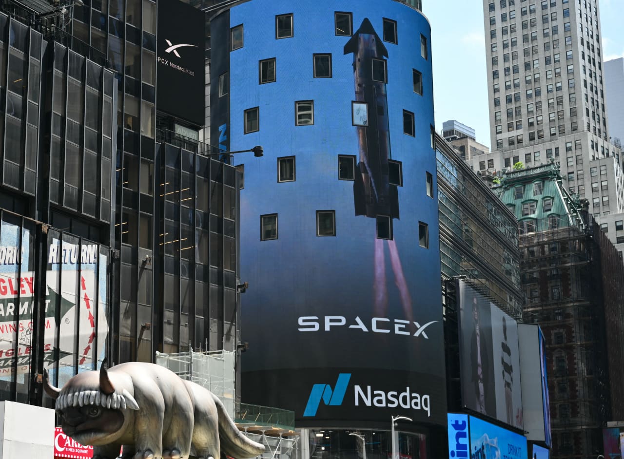SpaceX gave investors intense FOMO. Now the decade’s hottest IPO represents a brutal reality check.